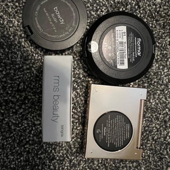 Assorted Makeup Collection - Picture 8 of 13